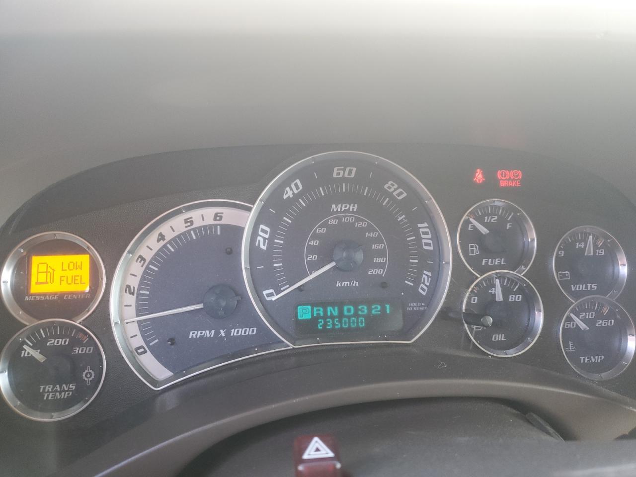 2002 Cadillac Escalade - Image 9