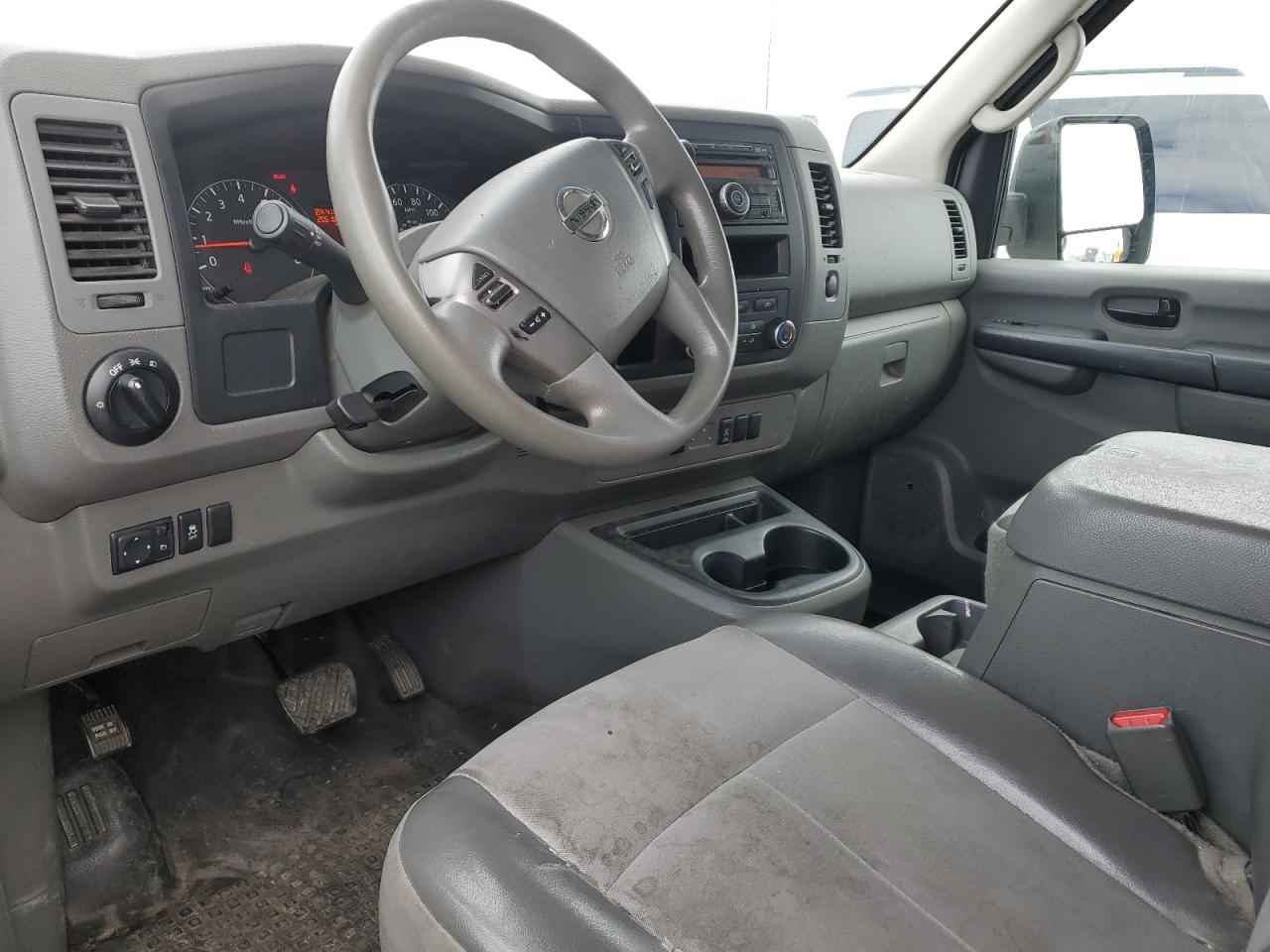 2014 Nissan NV - Image 8