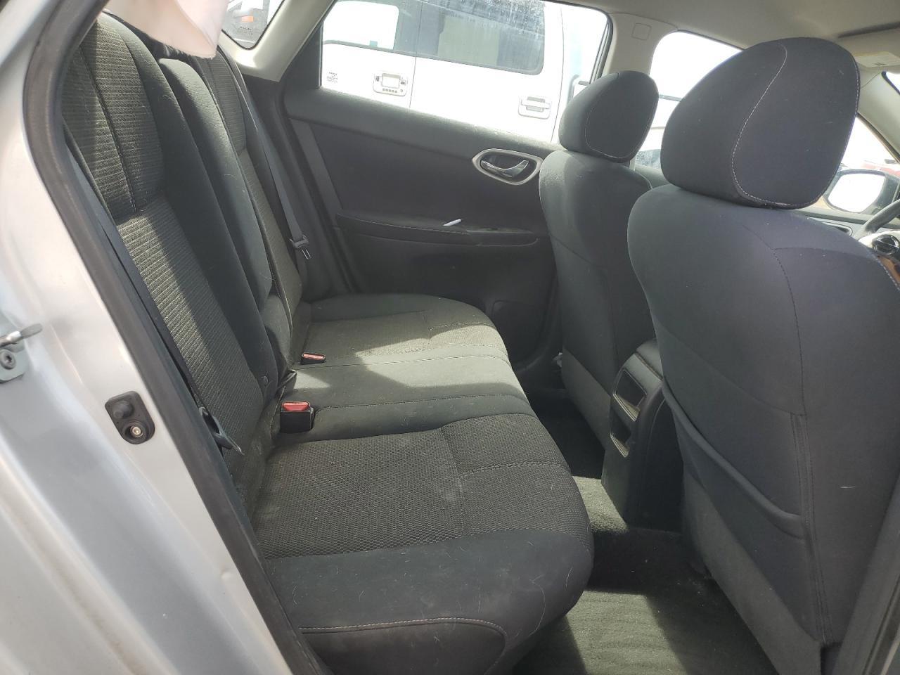 2014 Nissan Sentra - Image 10
