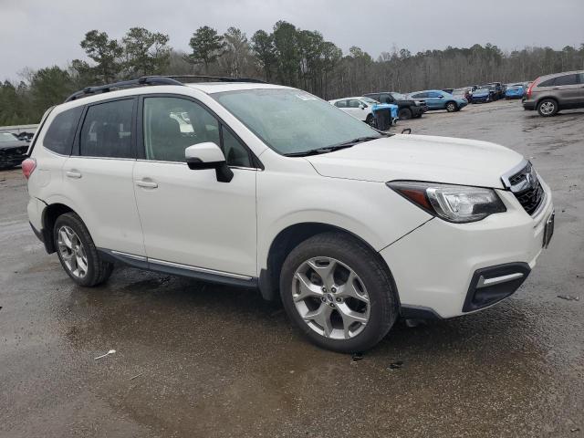  SUBARU FORESTER 2018 Biały