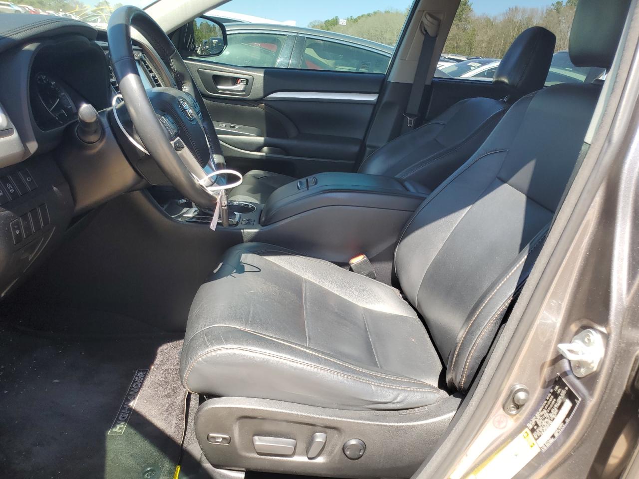 2017 Toyota Highlander - Image 7
