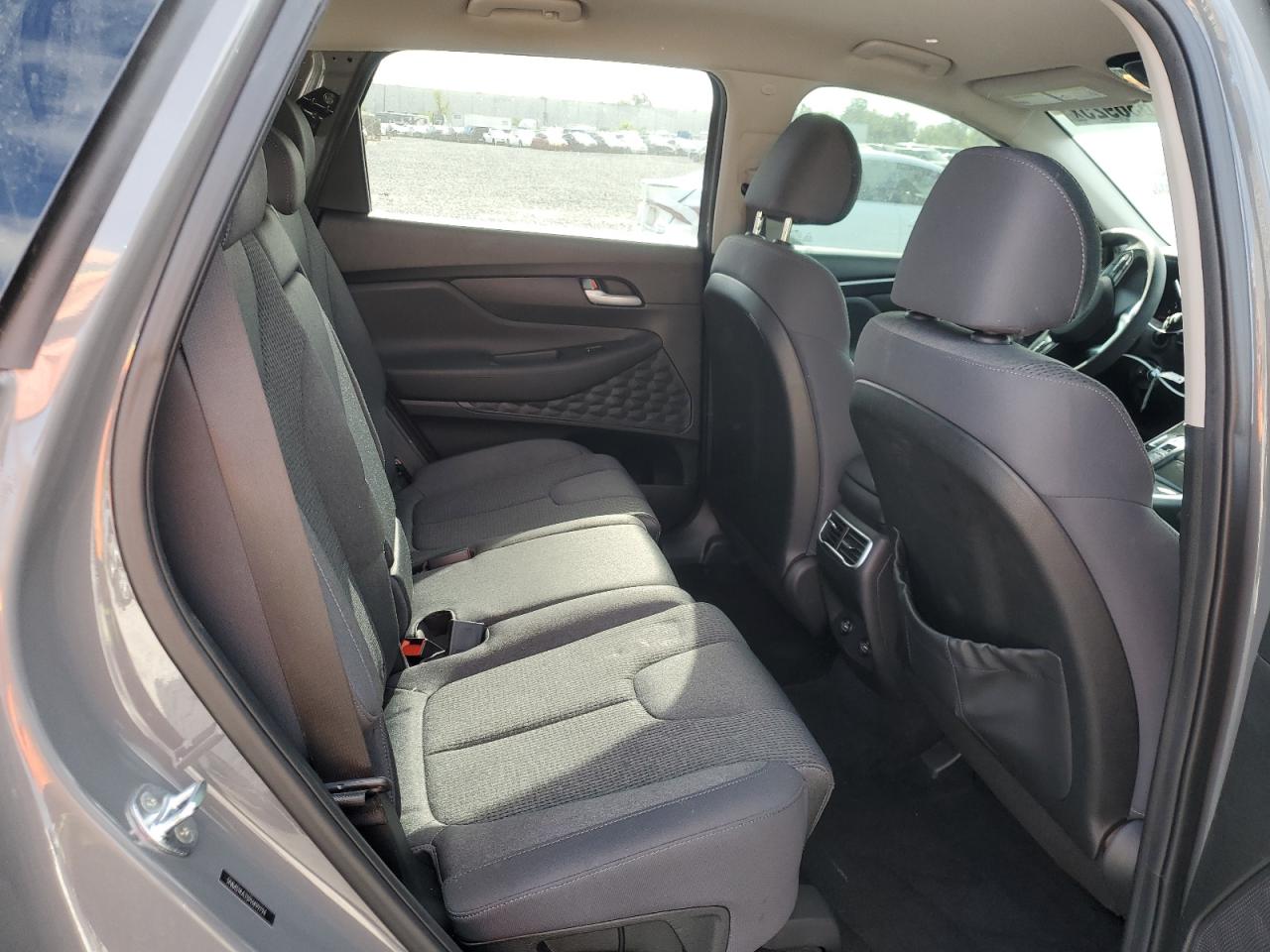 2023 Hyundai Santa Fe - Image 12