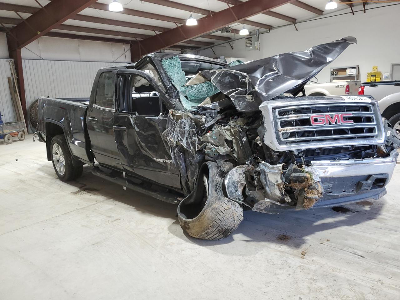 2015 GMC Sierra - Image 4