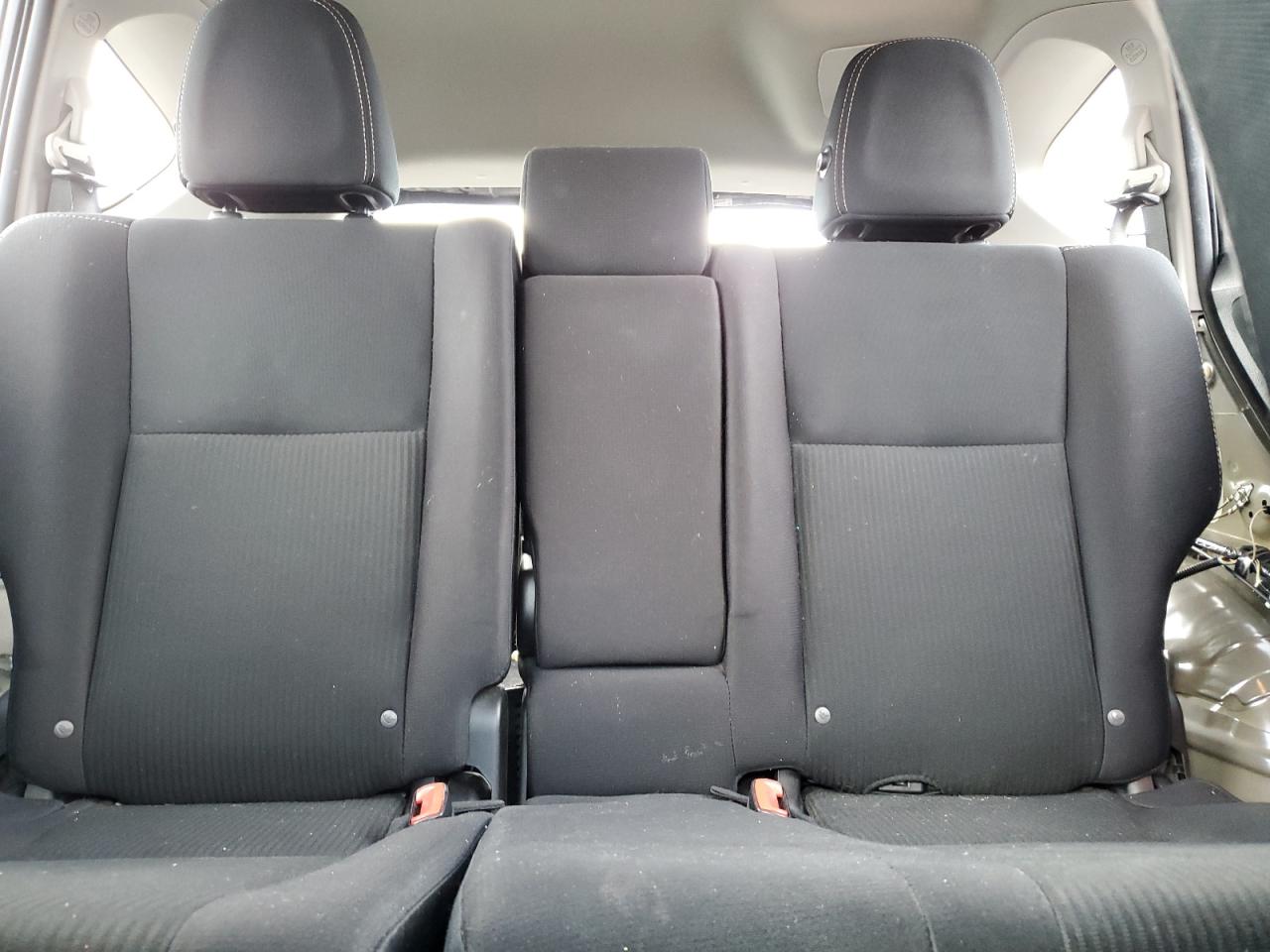 2015 Toyota RAV 4 - Image 10