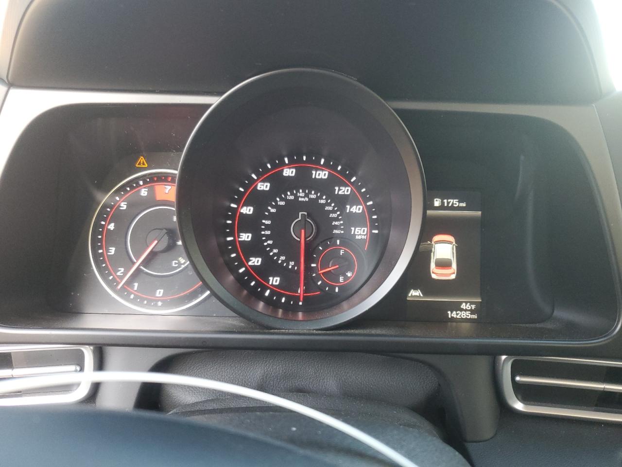 2021 Hyundai Elantra - Image 9