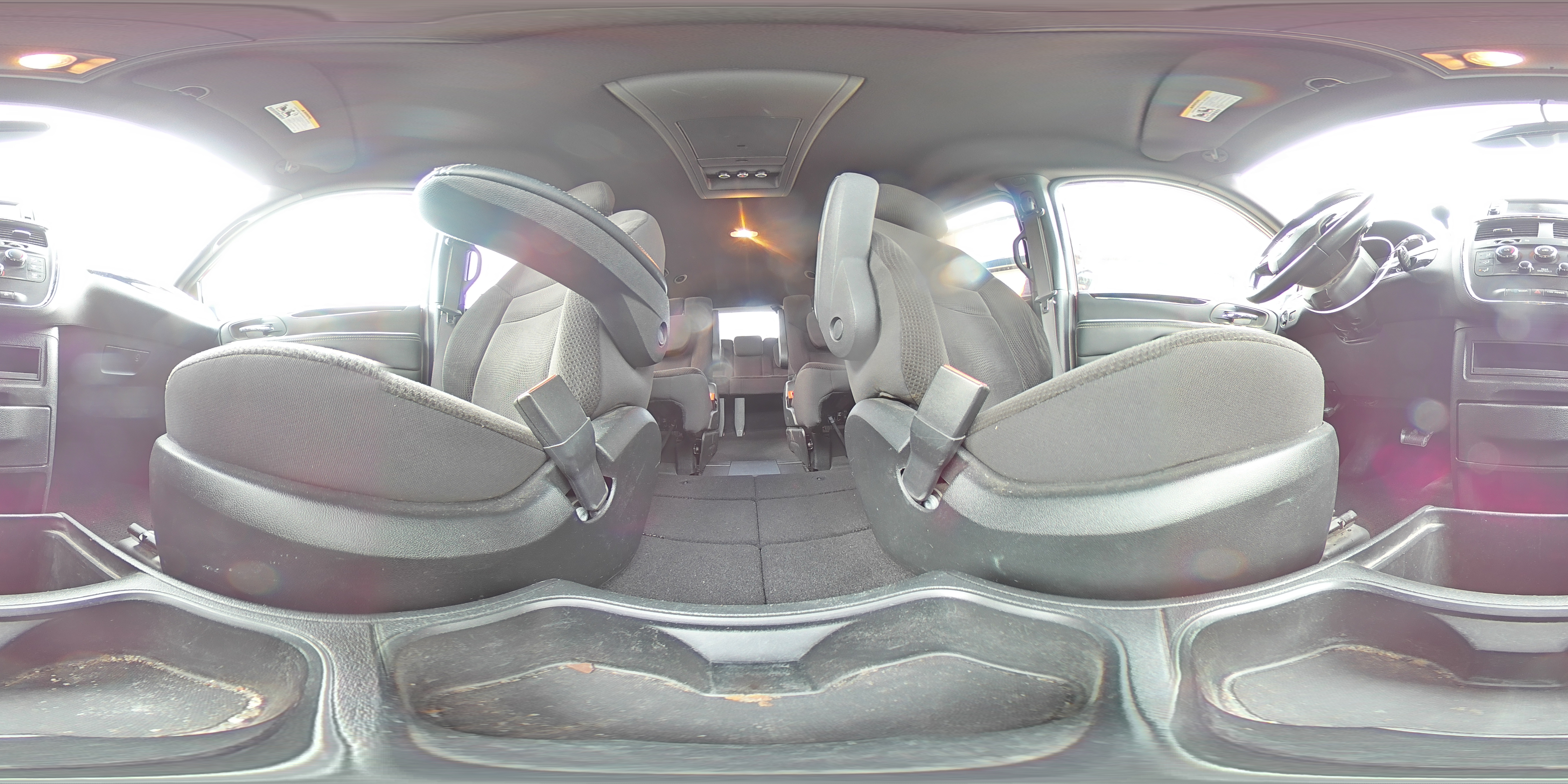 2017 Dodge Caravan - Image 15