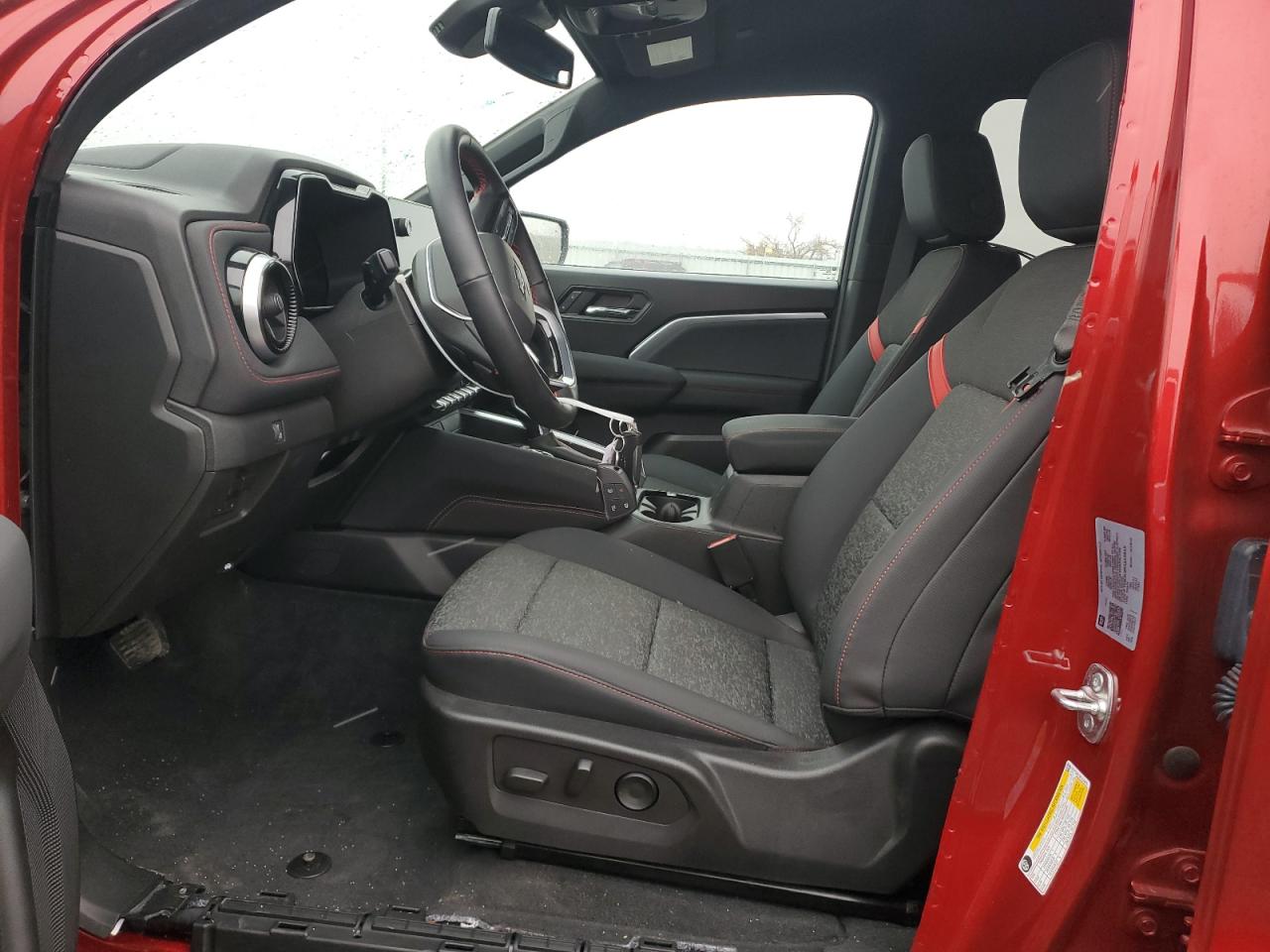 2024 Chevrolet Colorado - Image 7