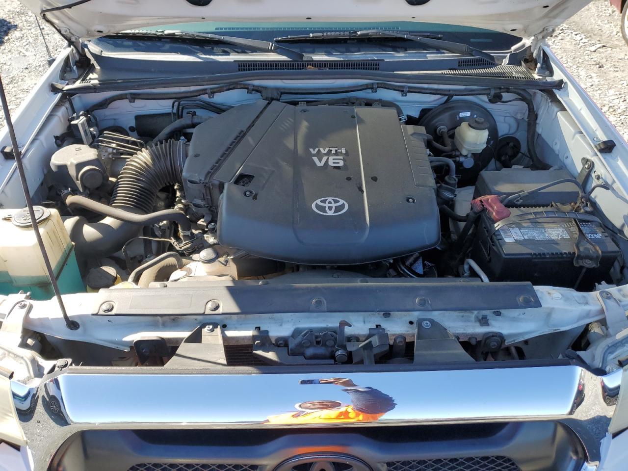 2014 Toyota Tacoma - Image 11