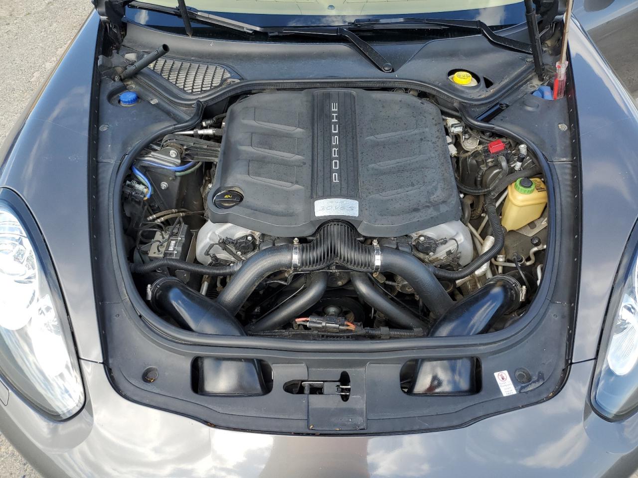 2015 Porsche Panamera - Image 11
