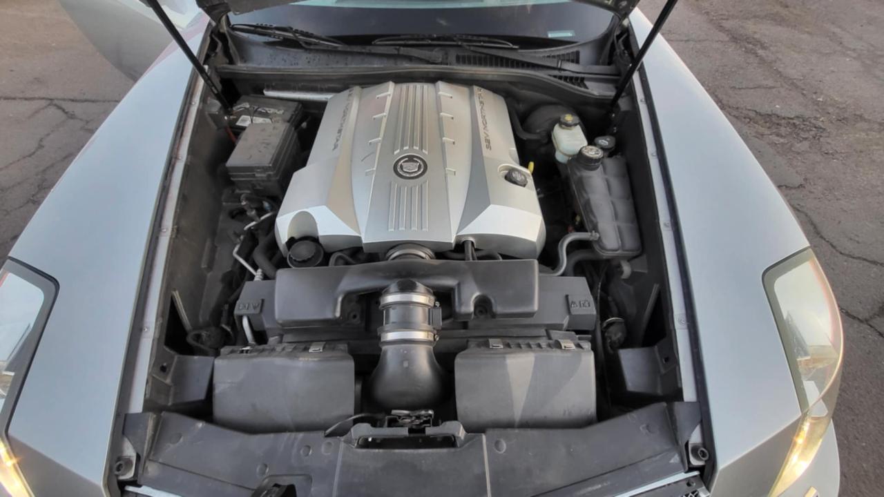 2004 Cadillac XLR - Image 7