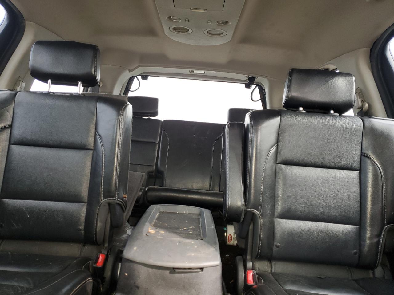 2010 Nissan Armada - Image 10