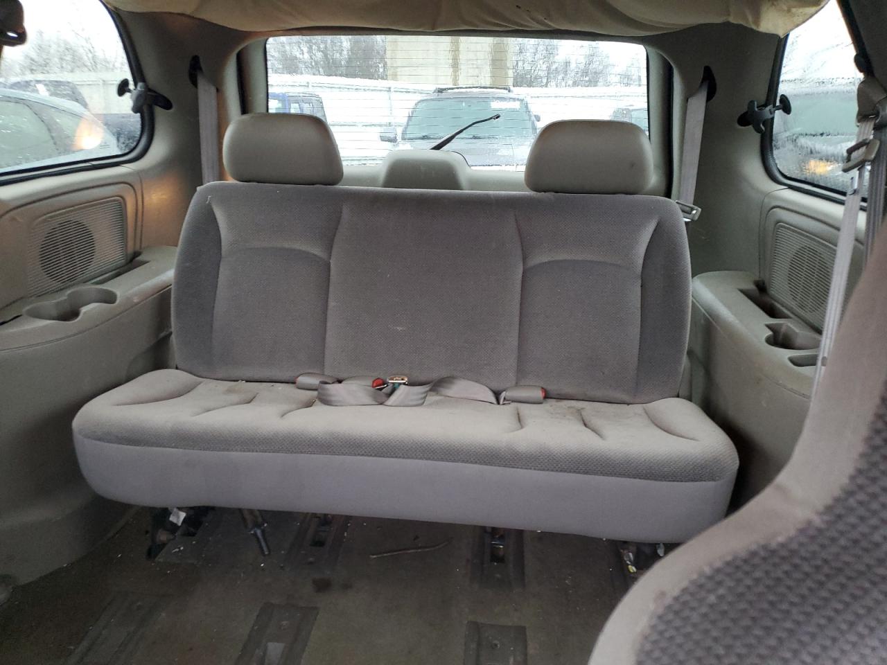 2002 Dodge Caravan - Image 10