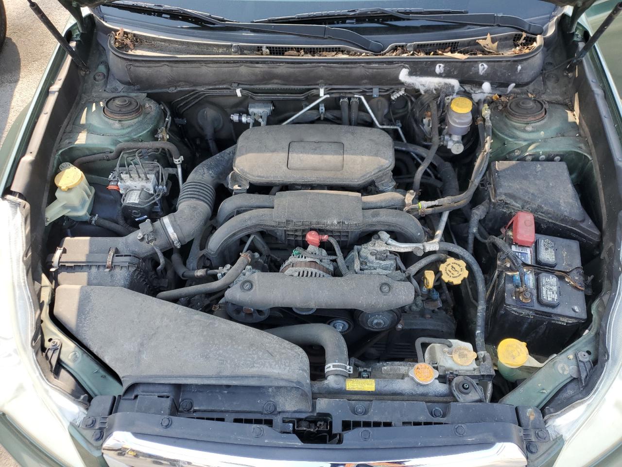 2010 Subaru Outback - Image 12