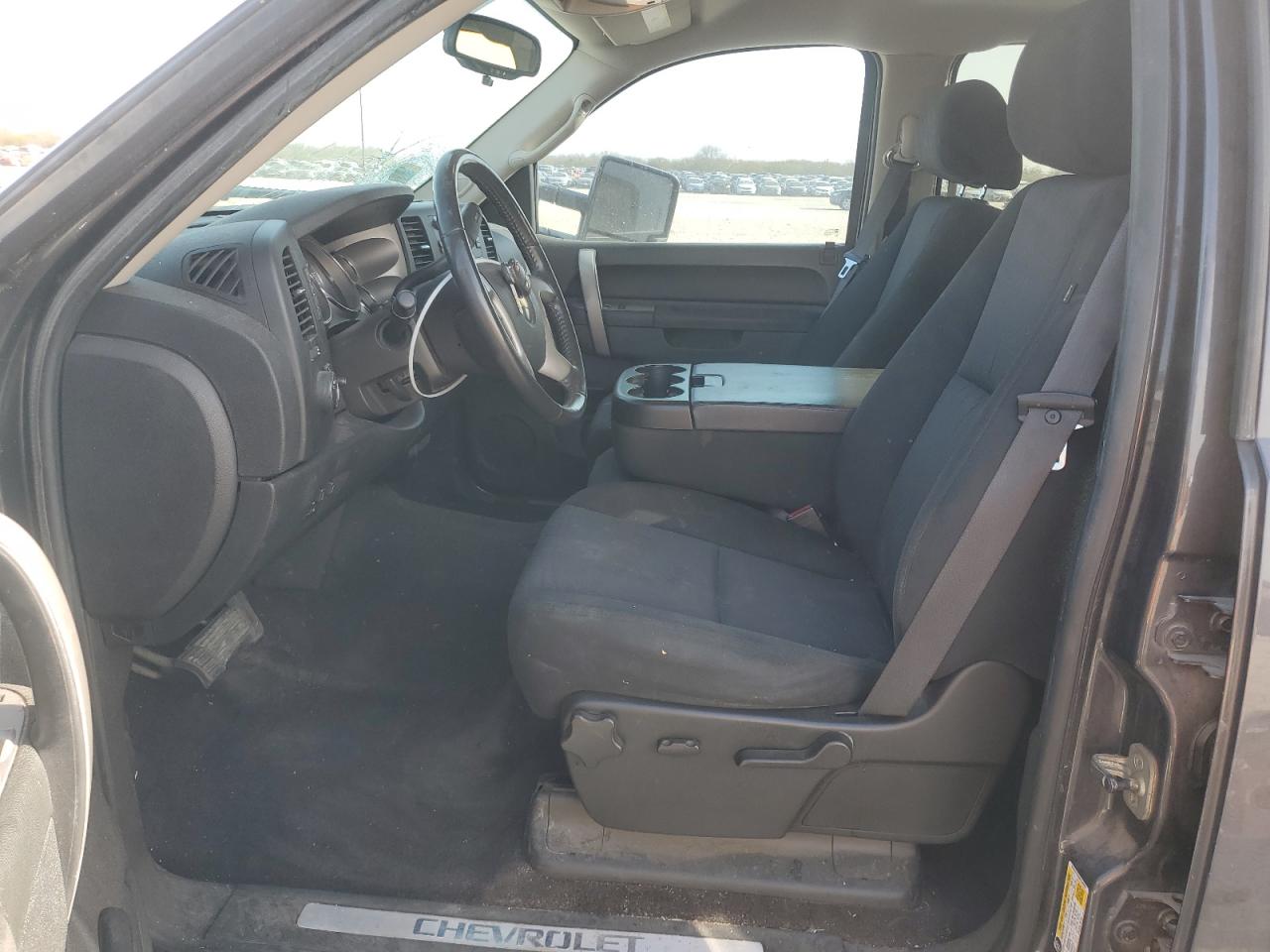 2010 Chevrolet Silverado - Image 7