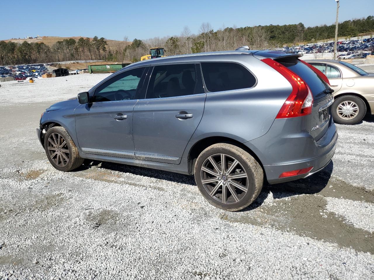 2017 Volvo XC60 - Image 2