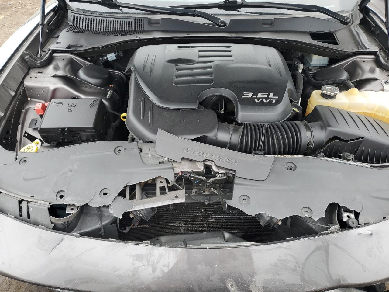 2021 Dodge Charger - Image 13