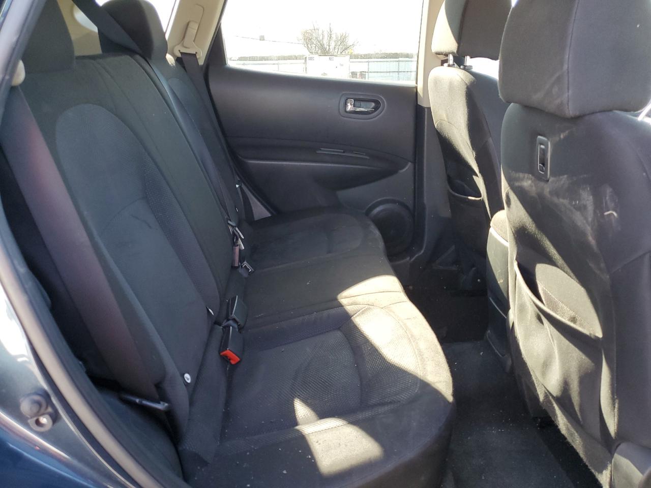 2015 Nissan Rogue - Image 11