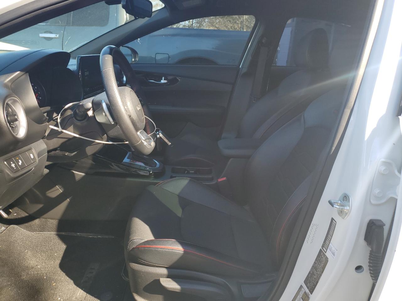 2023 Kia Forte - Image 7