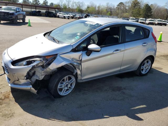  FORD FIESTA 2018 Серебристый