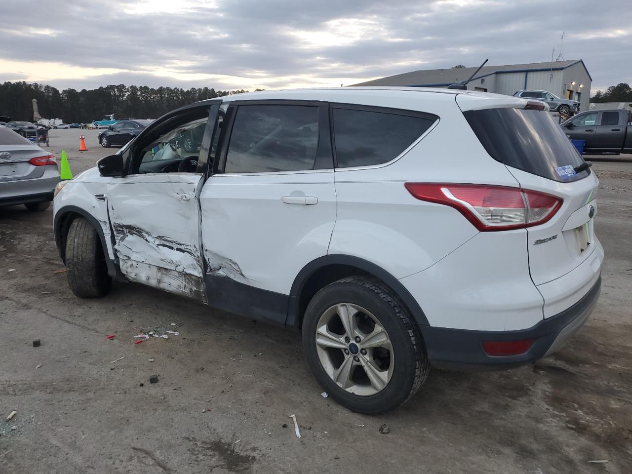 2015 Ford Escape - Image 2