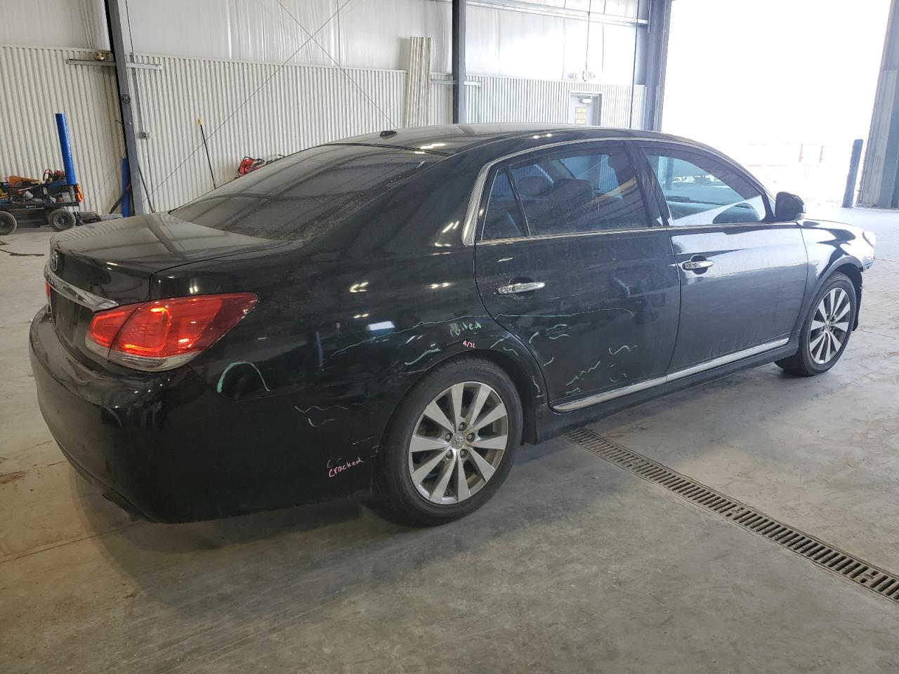 2011 Toyota Avalon - Image 3