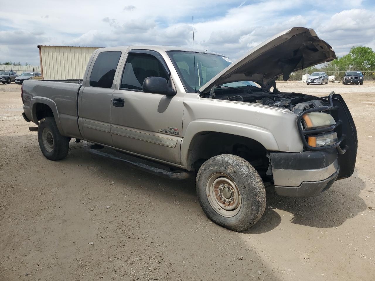 2004 Chevrolet Silverado - Image 4