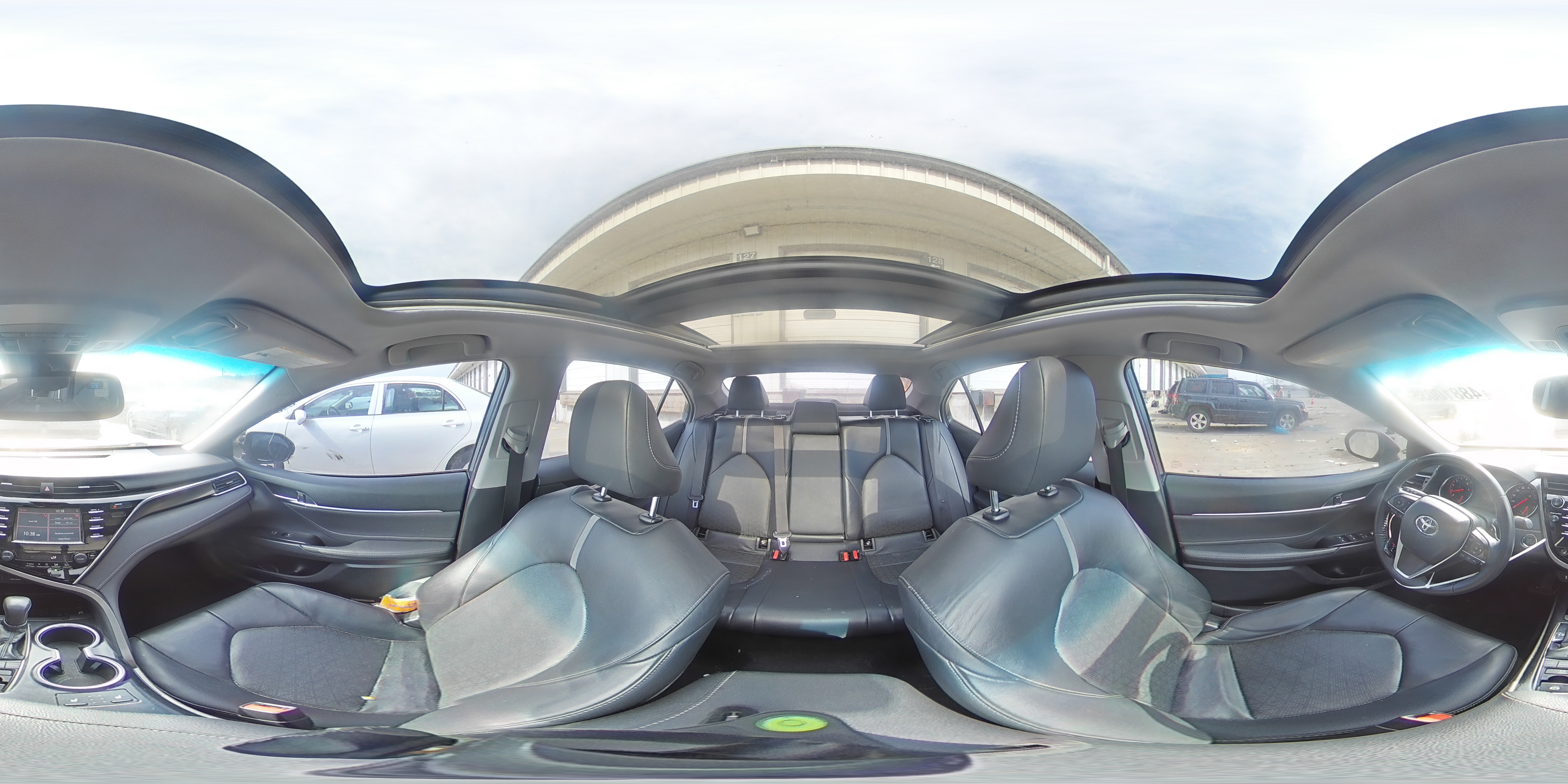 2018 Toyota Camry - Image 13