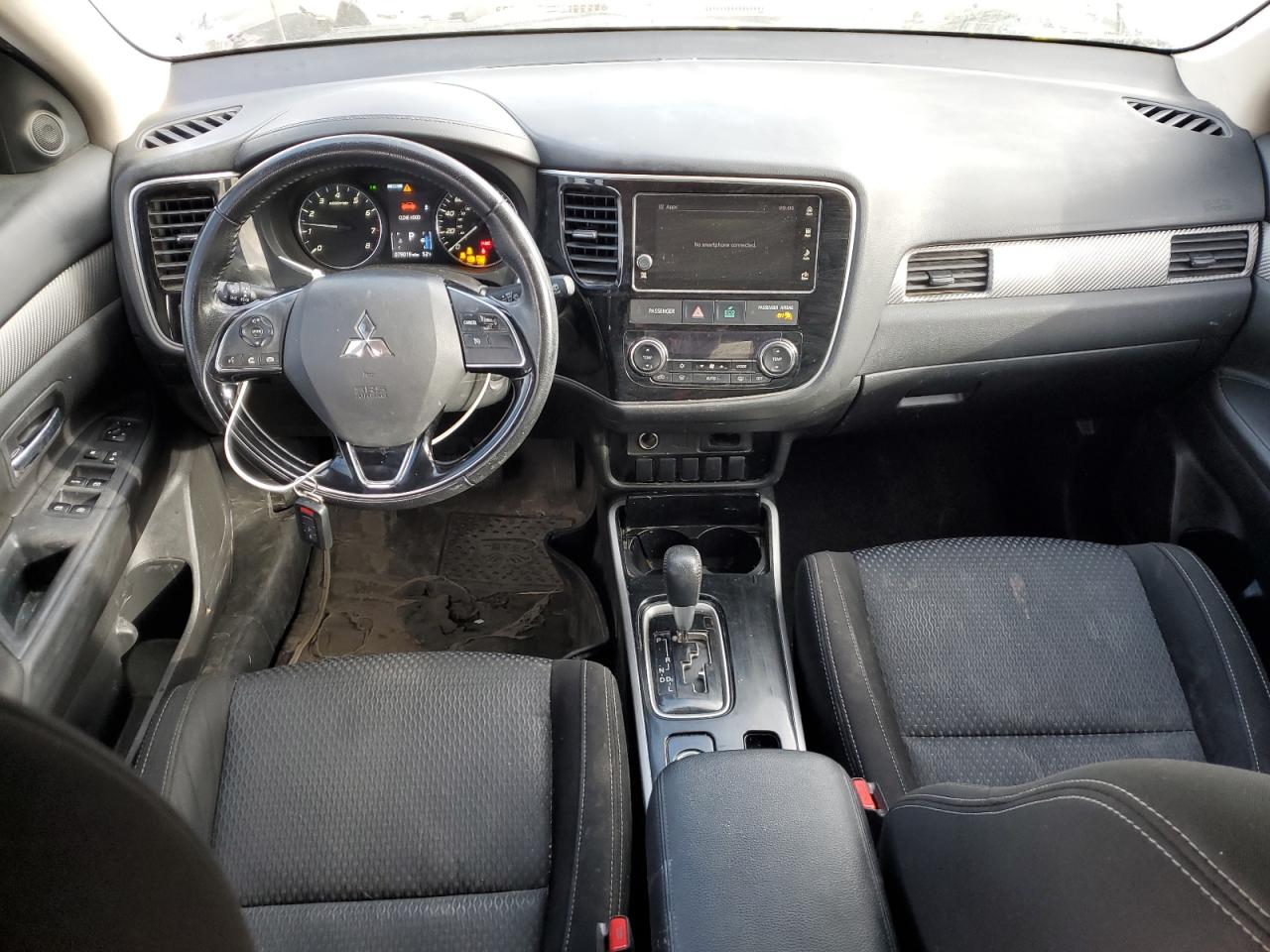 2018 Mitsubishi Outlander - Image 8