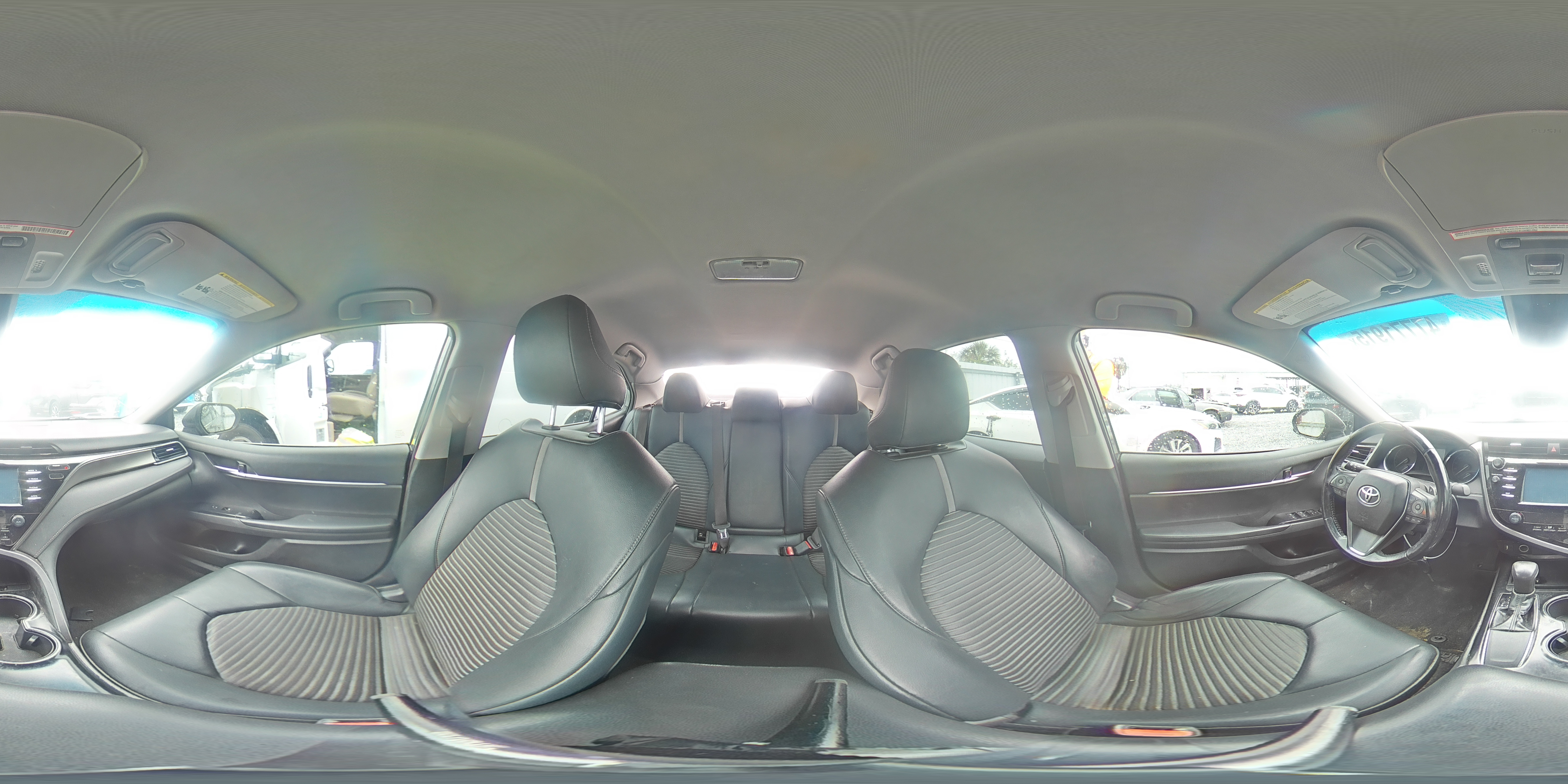 2019 Toyota Camry - Image 12