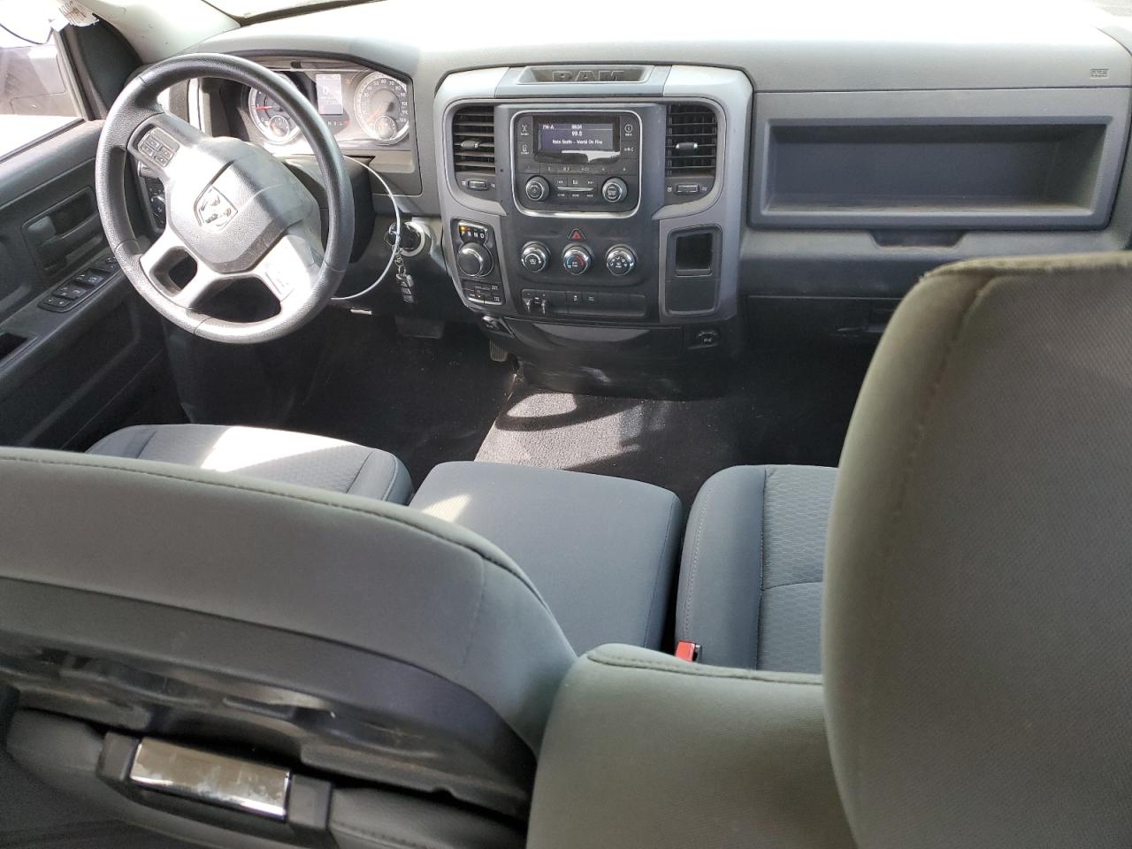 2014 RAM 1500 - Image 8