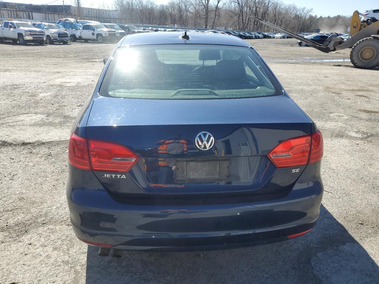 2014 Volkswagen Jetta - Image 6
