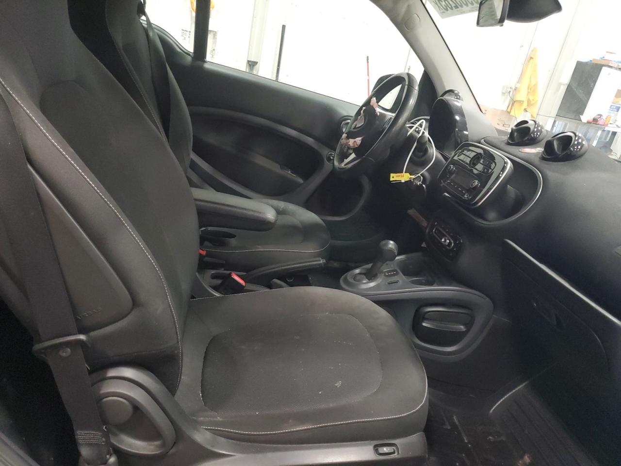 2016 Smart Fortwo - Image 10