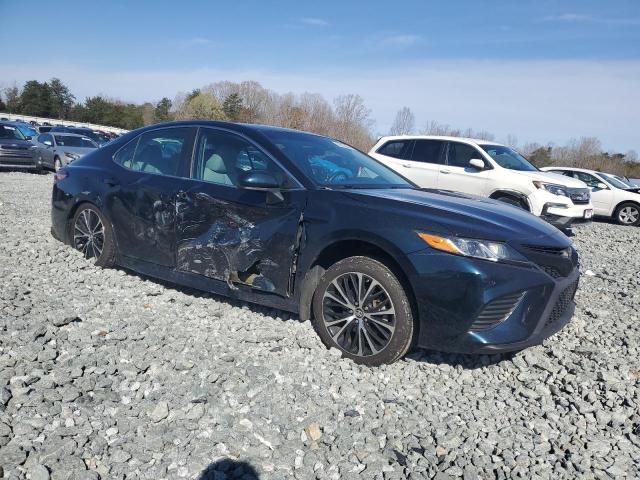  TOYOTA CAMRY 2018 Granatowy