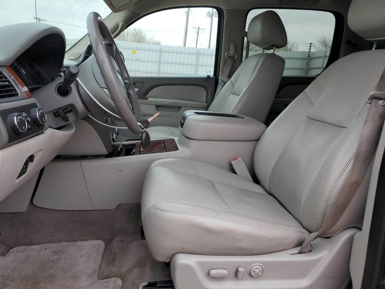 2010 Chevrolet Avalanche Ltz VIN: 3GNVKGE05AG276518 Lot: 48993385
