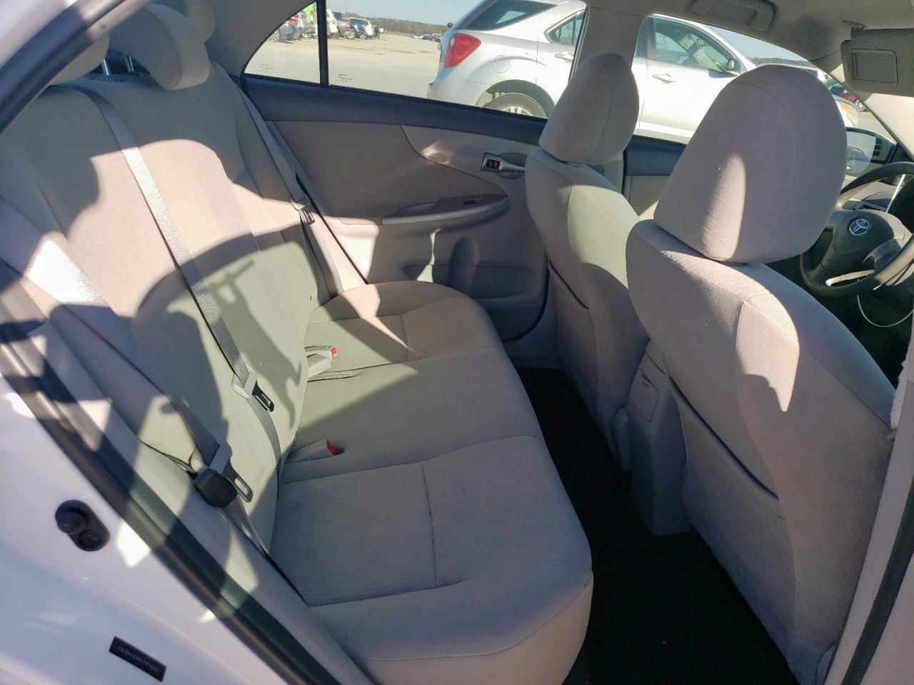 2010 Toyota Corolla - Image 10