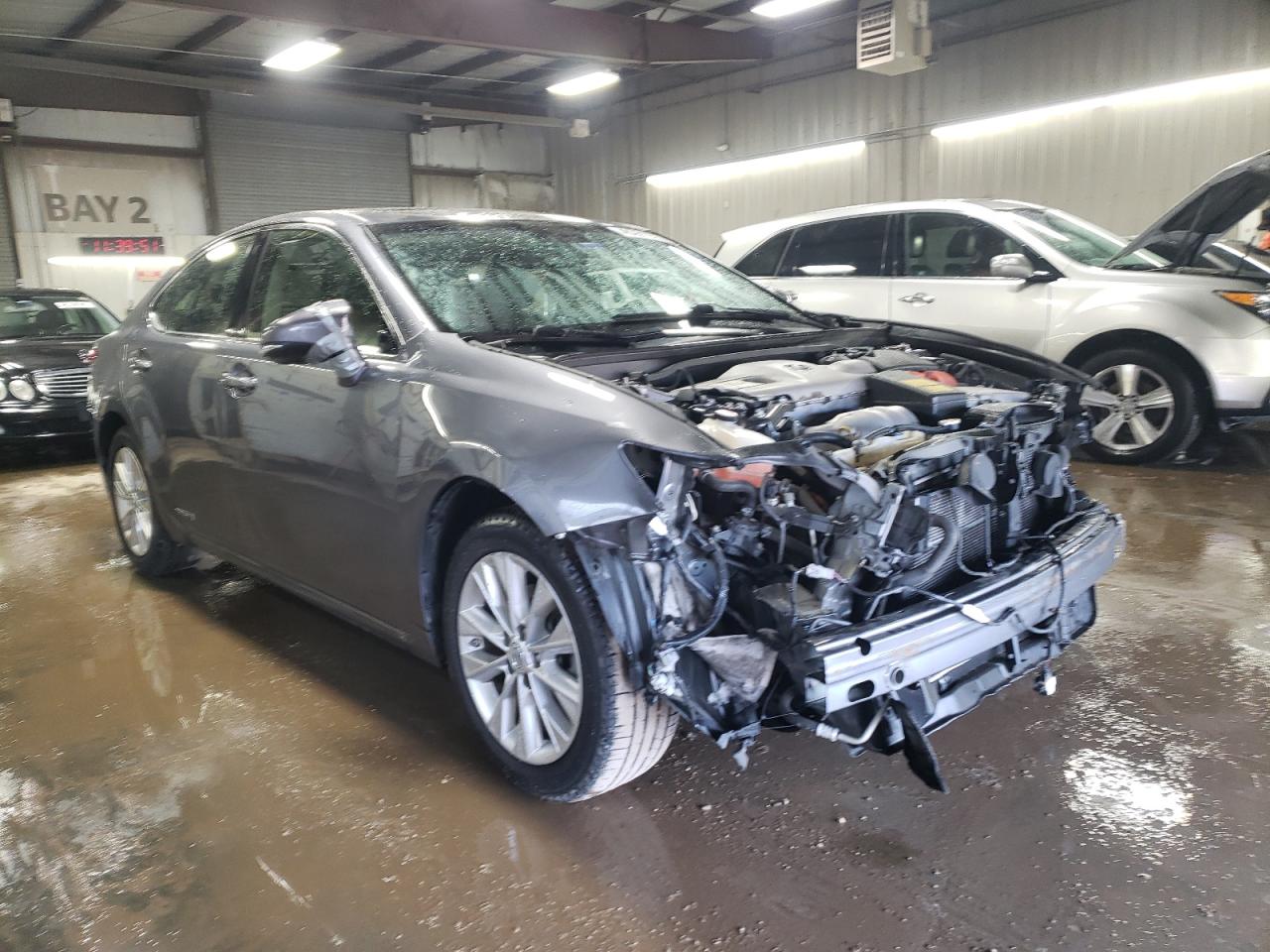 2015 Lexus ES - Image 4