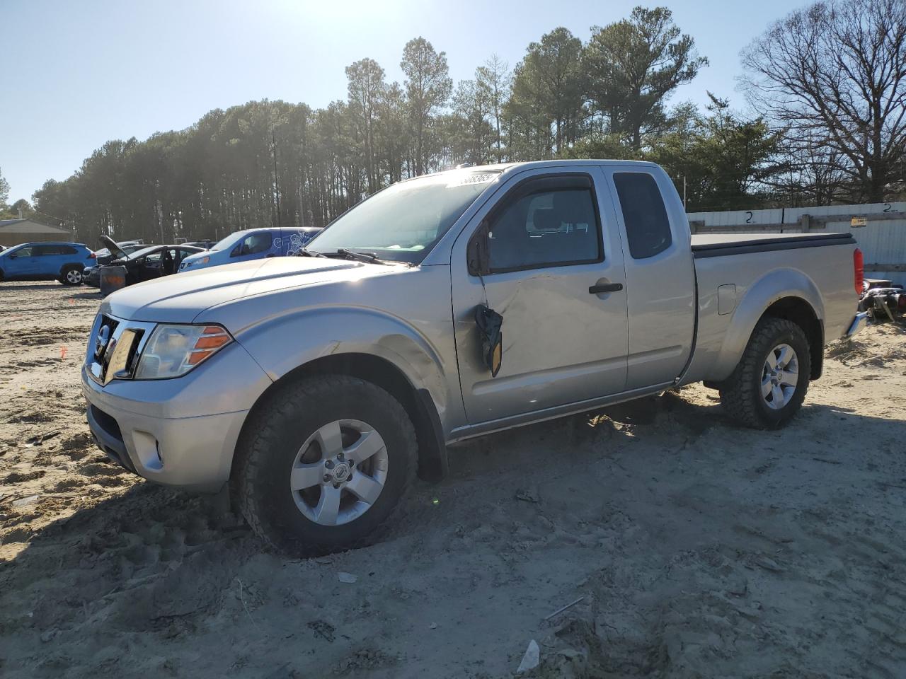 2013 Nissan Navara (Frontier) - Image 1