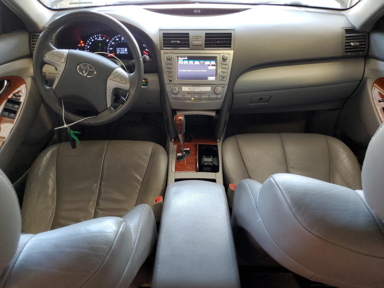 2011 Toyota Camry - Image 8