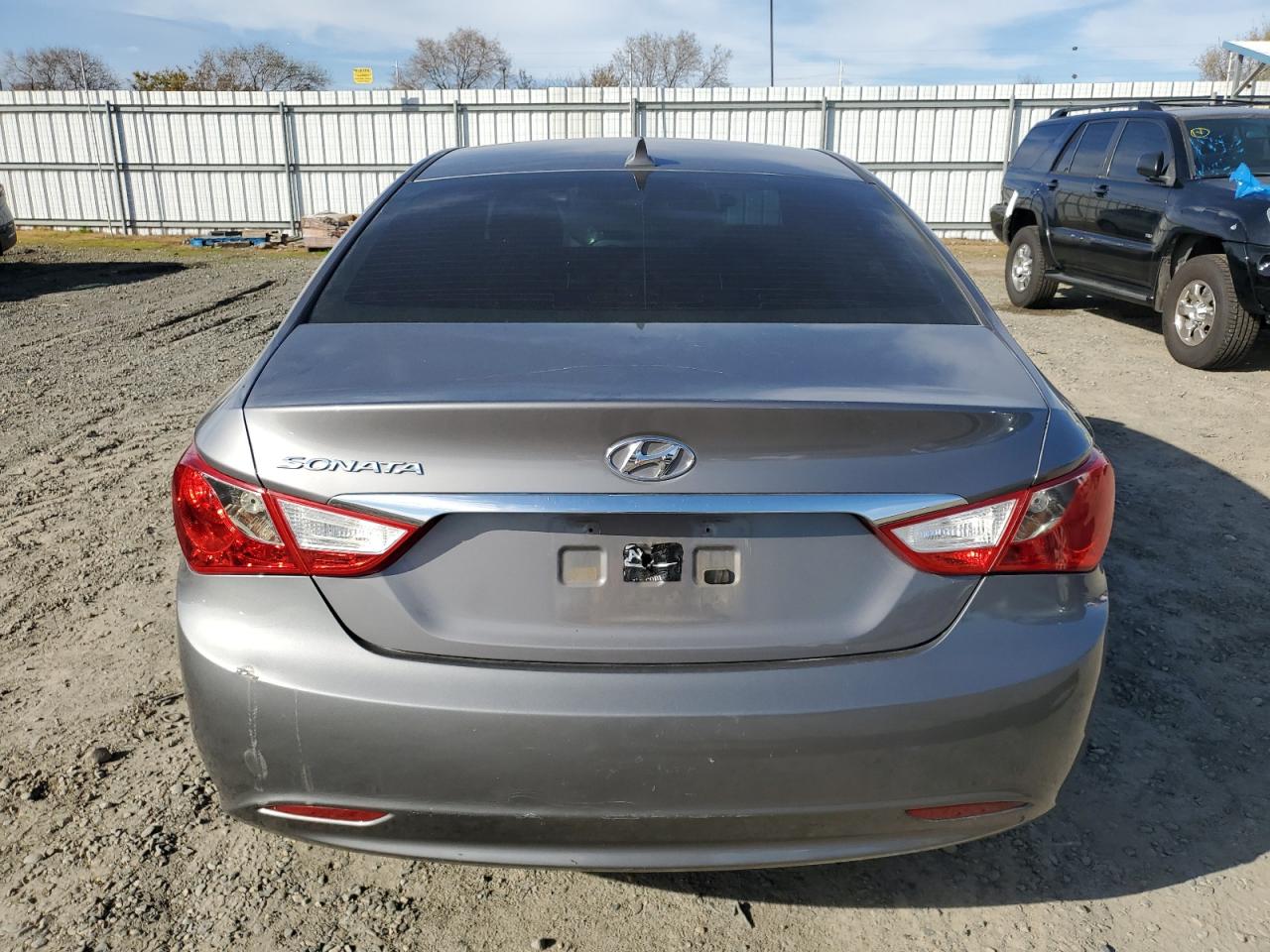 2011 Hyundai Sonata - Image 6