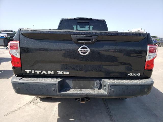  NISSAN TITAN 2017 Чорний