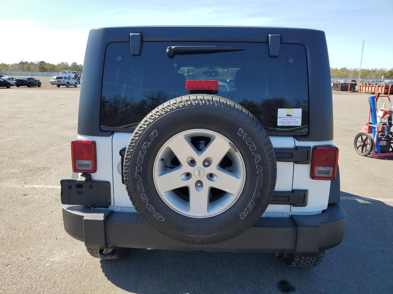 2017 Jeep Wrangler - Image 6