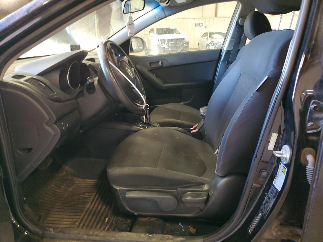 2011 Kia Forte - Image 7