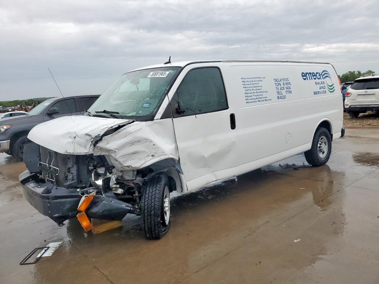 2015 Chevrolet Express G3500 for Sale in Grand Prairie, TX - Front End