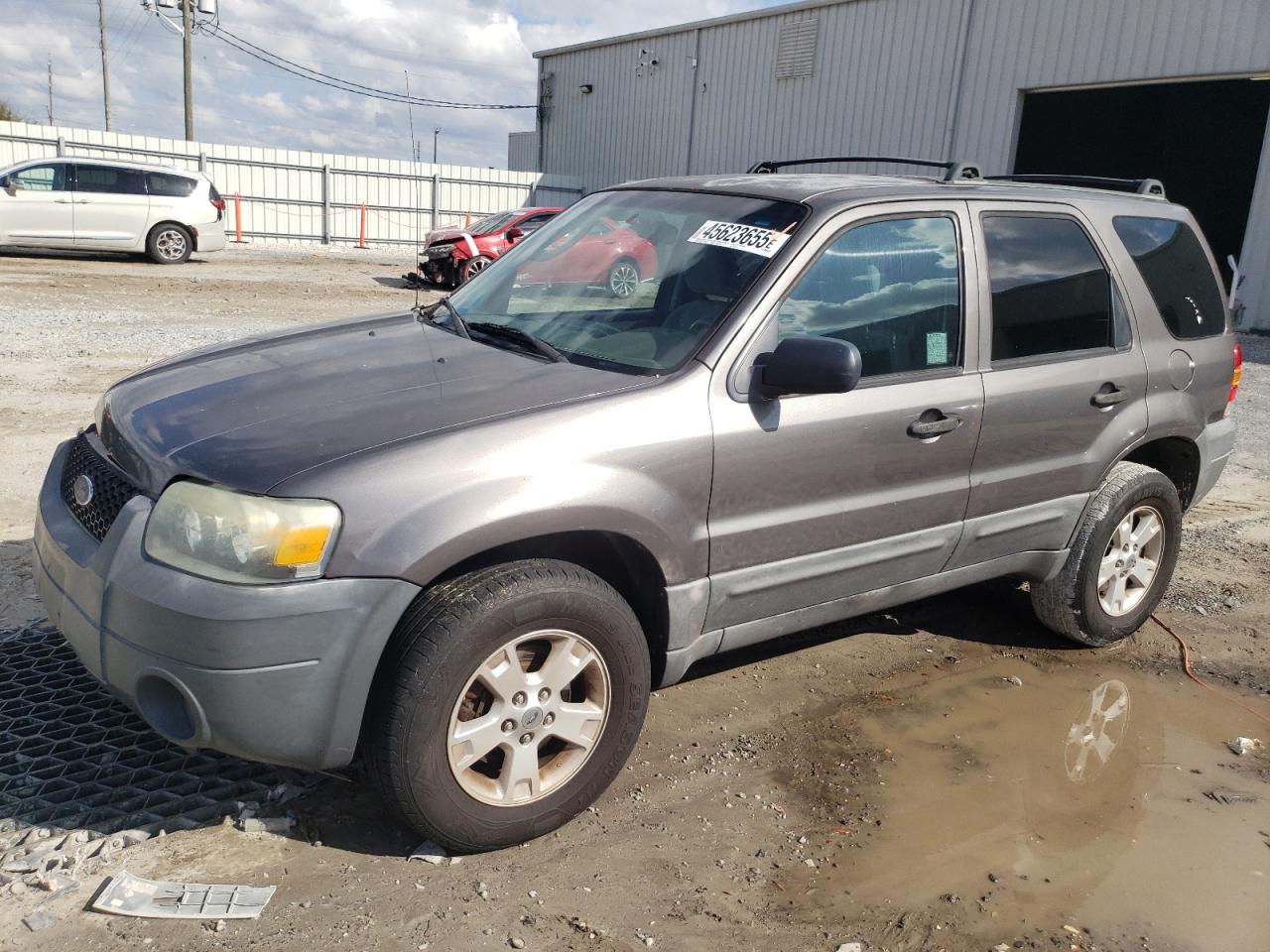 2005 Ford Escape - Image 1
