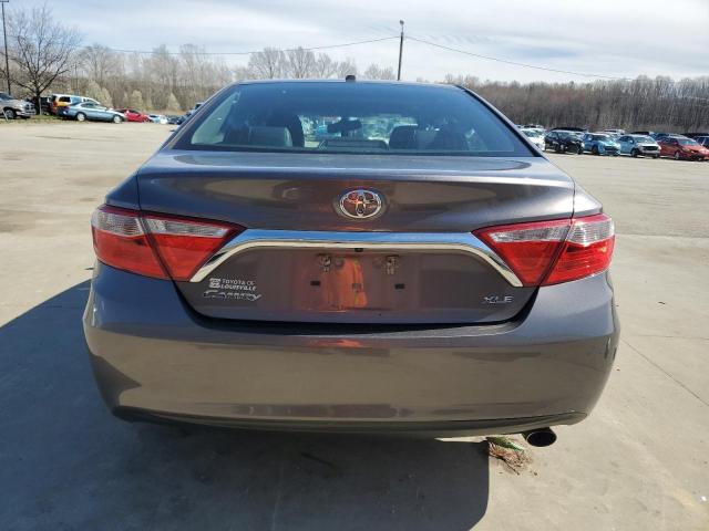 Sedans TOYOTA CAMRY 2017 Gray