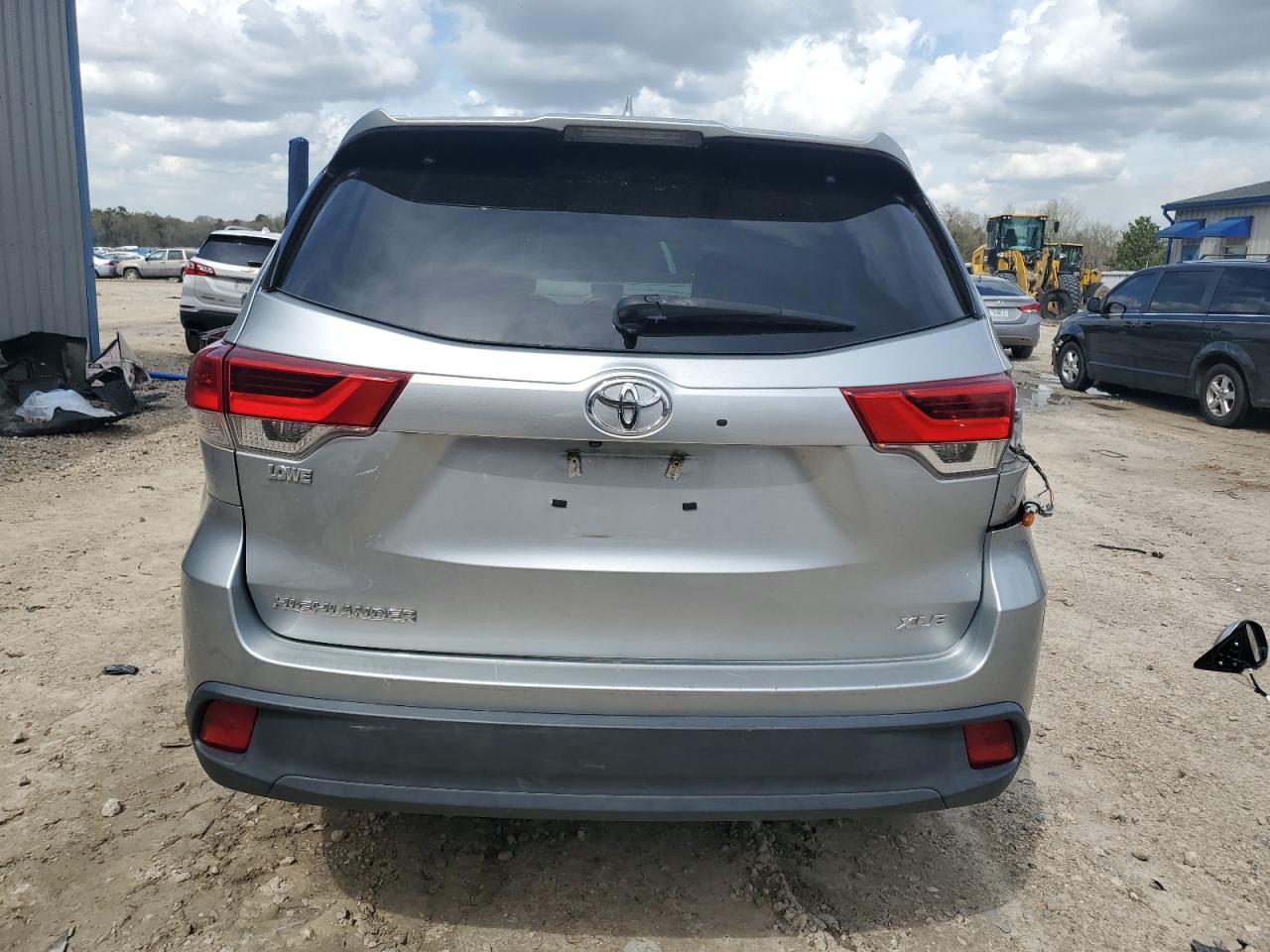 2018 Toyota Highlander - Image 6