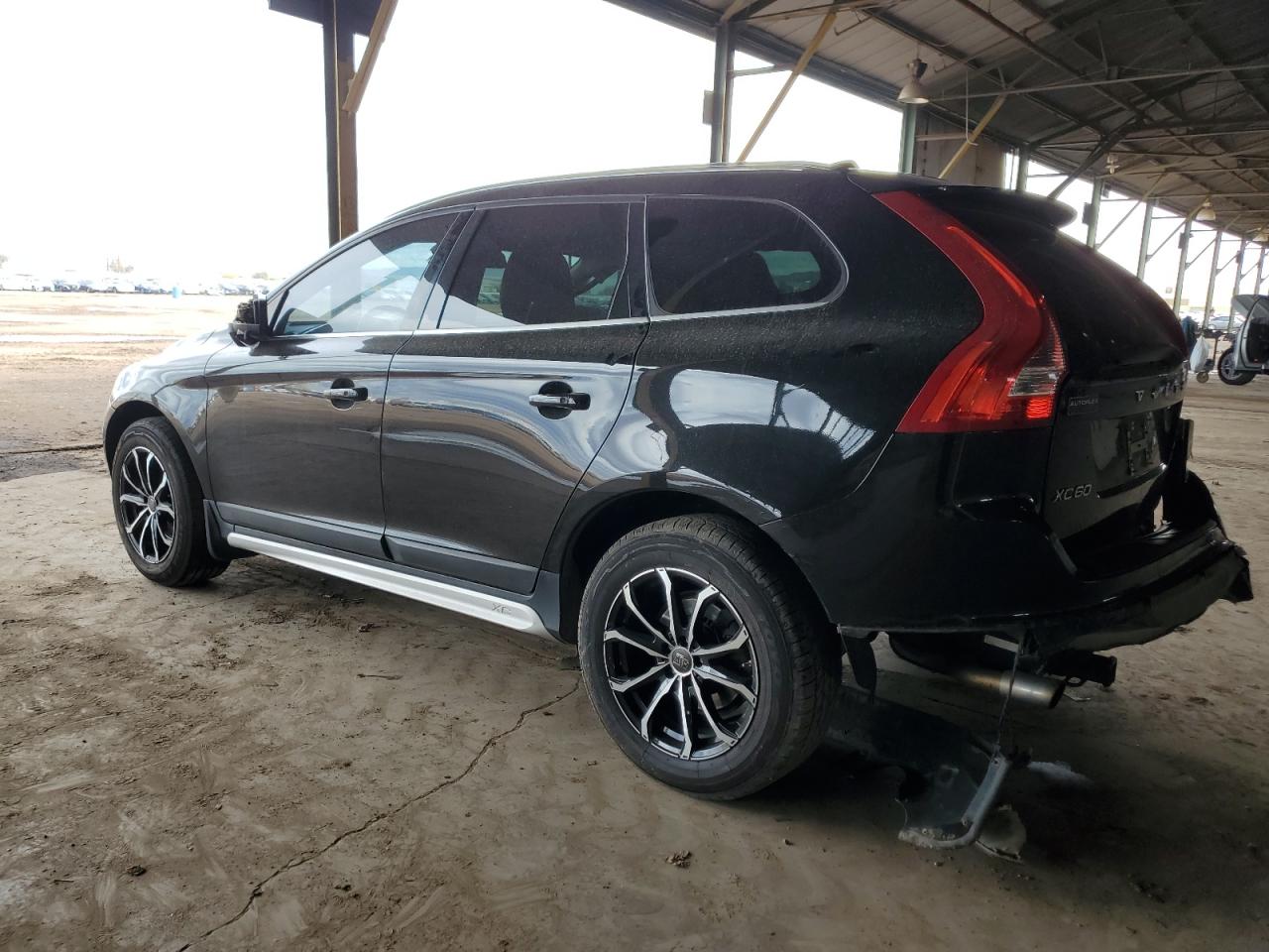 2010 Volvo XC60 - Image 2