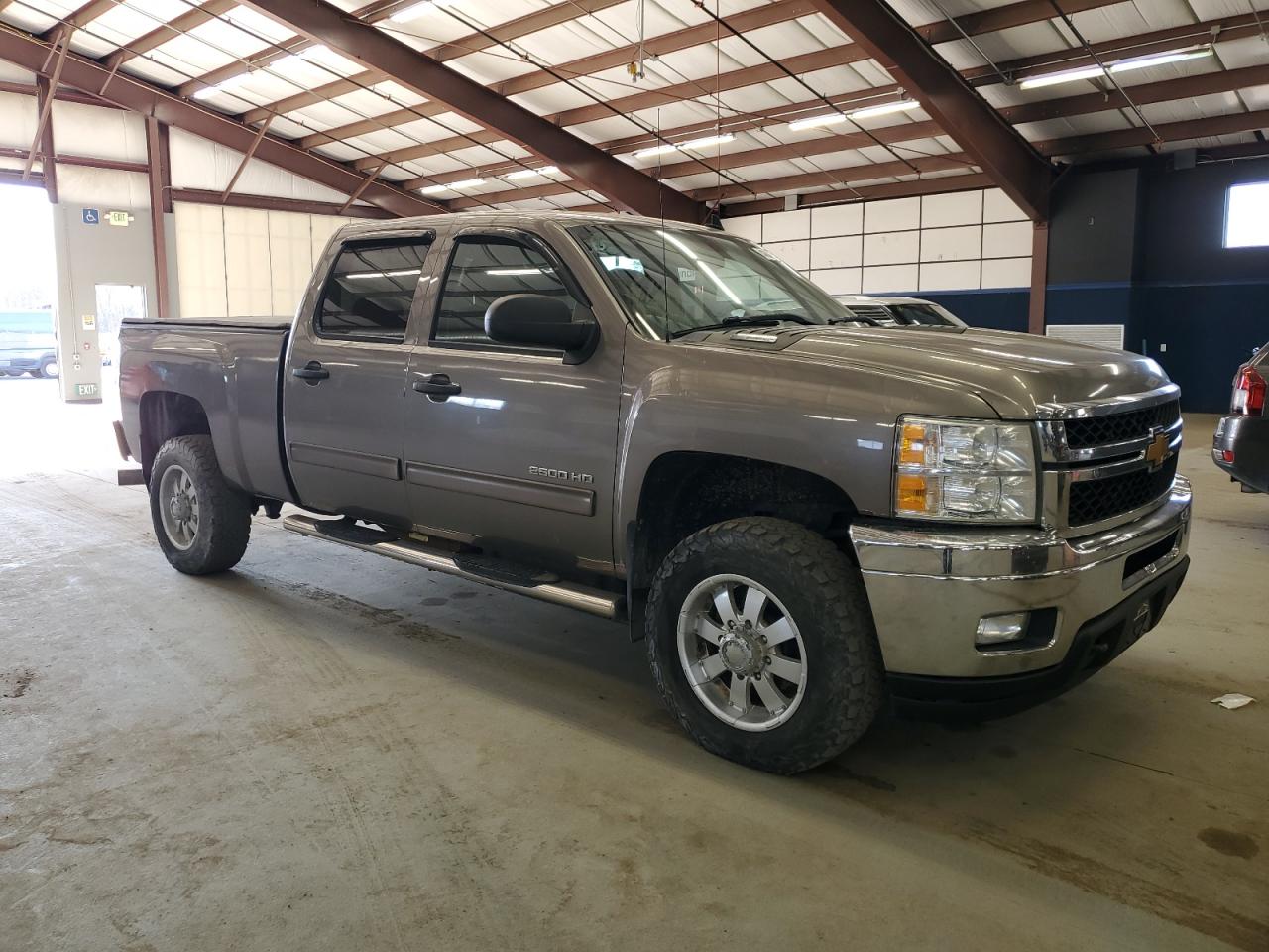 2014 Chevrolet Silverado - Image 4