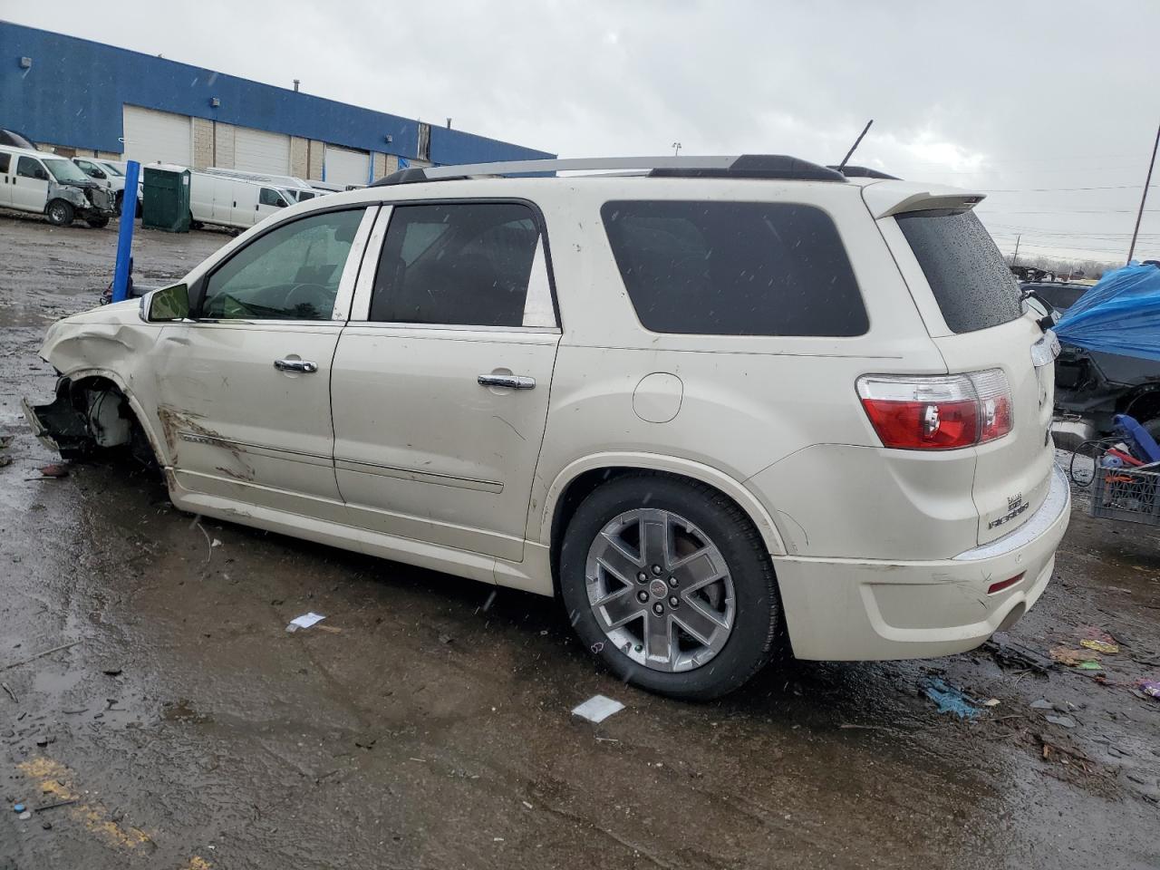 2011 GMC Acadia - Image 2