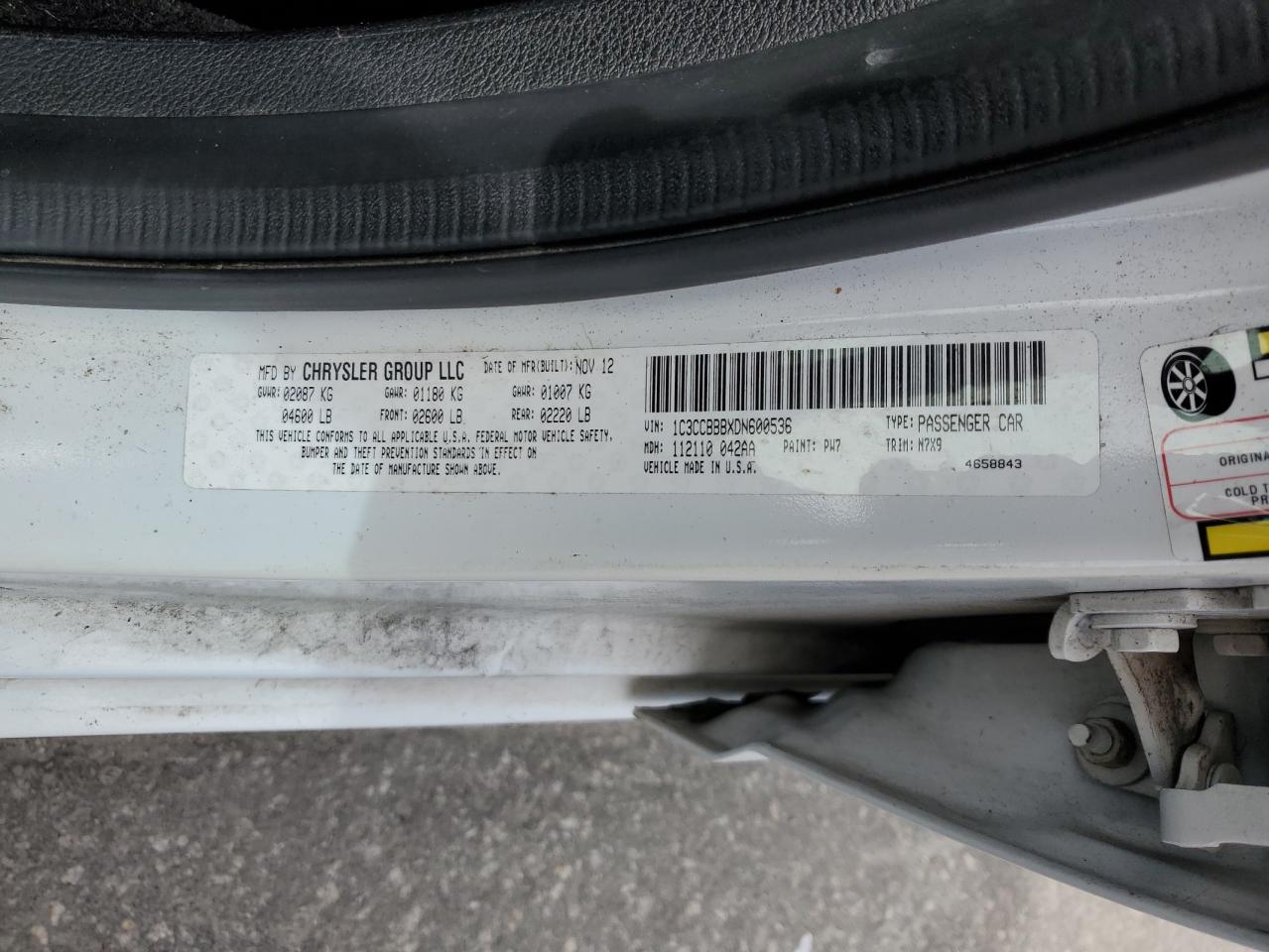 2013 Chrysler 200 - Image 14